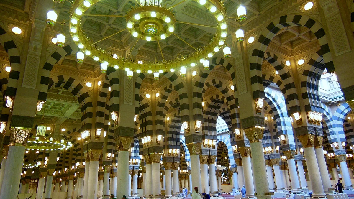 Columns and arches inside the Prophet's Mosque